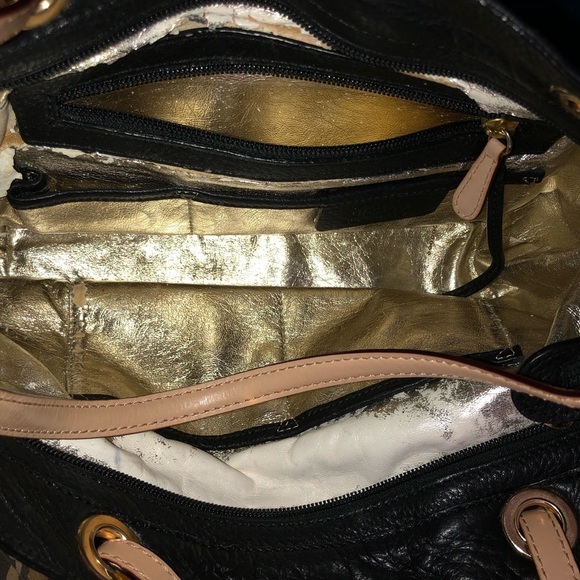 Micheal Kors black leather bag beige handles - Picture 5 of 13